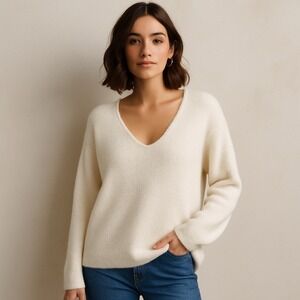 Old Navy Fuzzy V-Neck Sweater Medium Soft Neutral Knit Cozy Chic Quiet Luxury